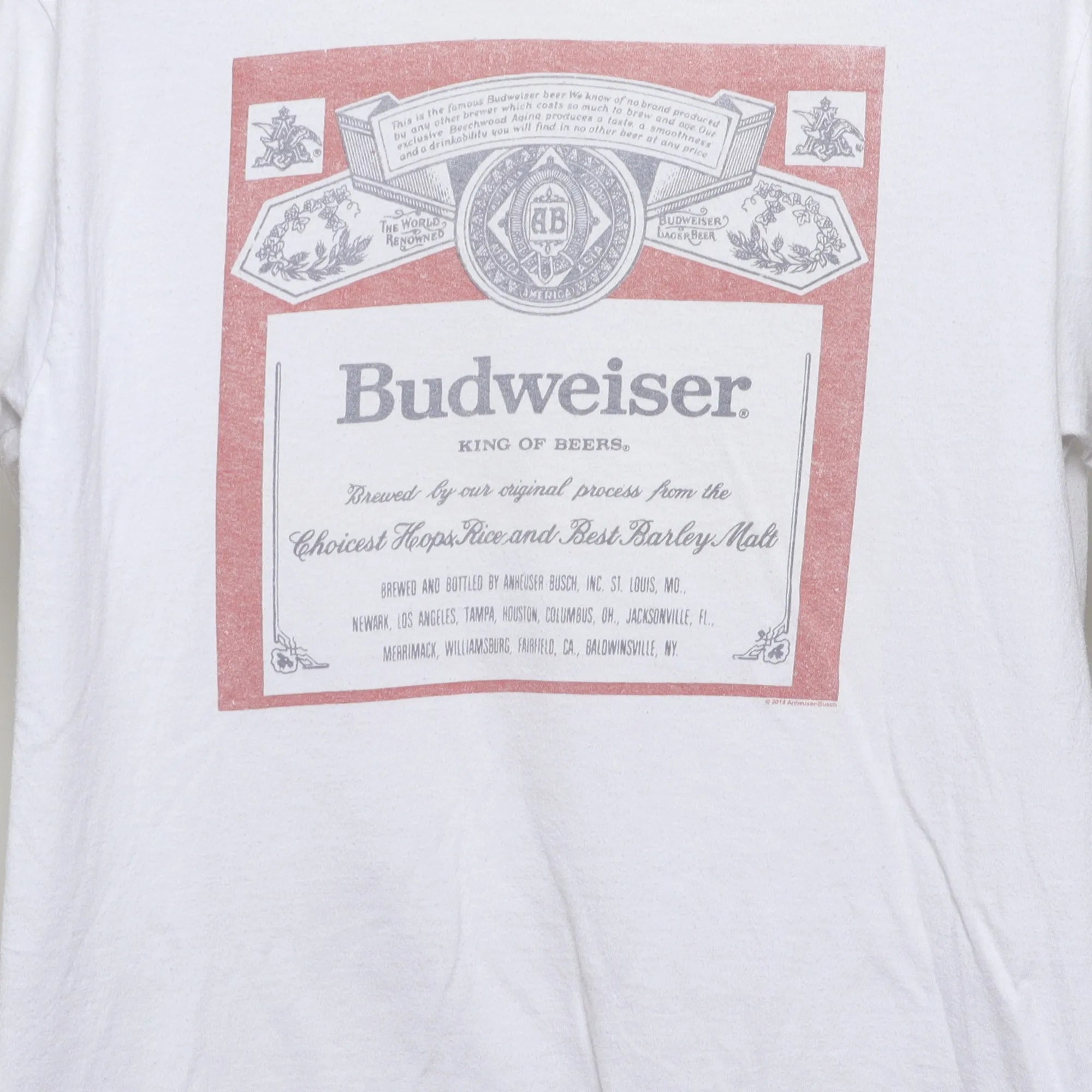 Close-up of the main graphic on the 2010s Budweiser Beer Label Graphic Tee L