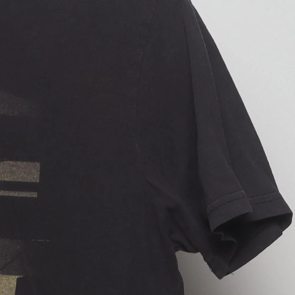 Right sleeve detail of Vintage Modern Oakley "Stacked Logo Graphic" T-Shirt - M