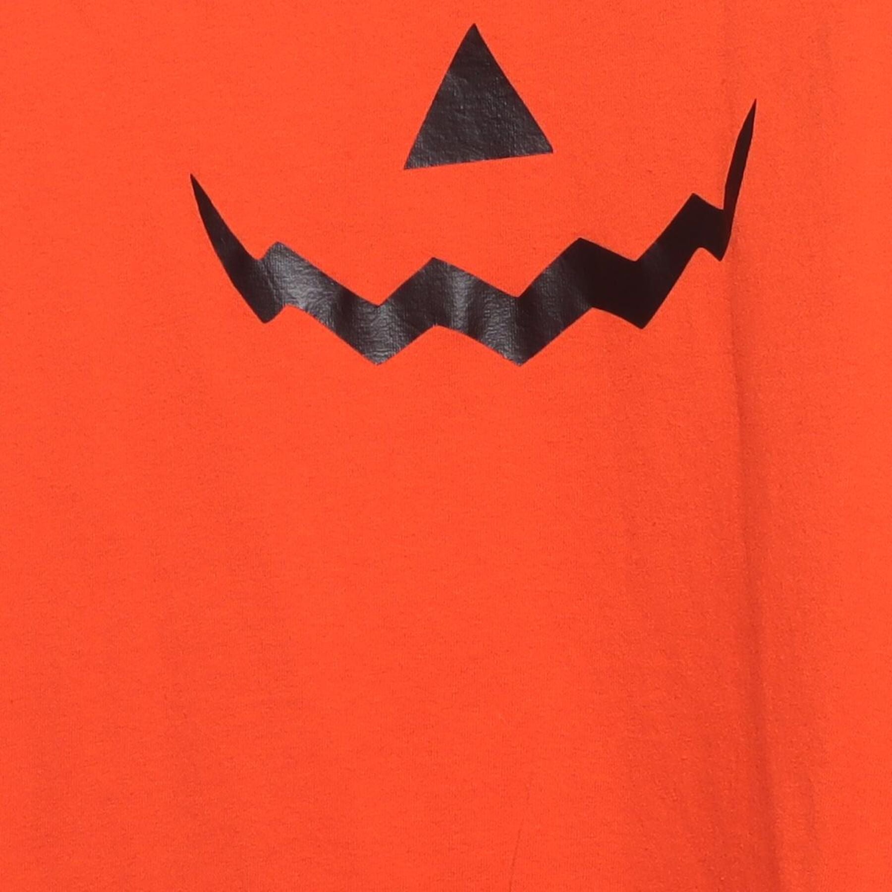 Close-up of the main graphic on the Vintage Y2K Halloween "Jack-O'-Lantern Face" T-Shirt - S