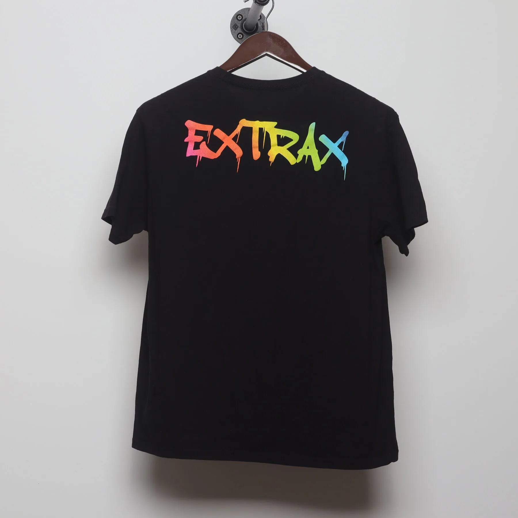 Back view of Vintage Y2K Extrax "Graffiti Smiley" T-Shirt - M