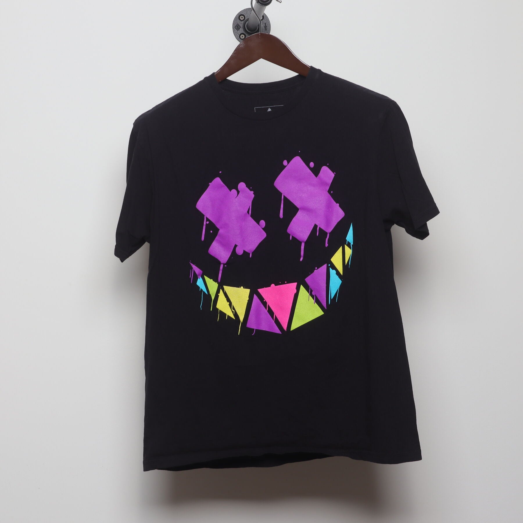 Front view of Vintage Y2K Extrax "Graffiti Smiley" T-Shirt - M