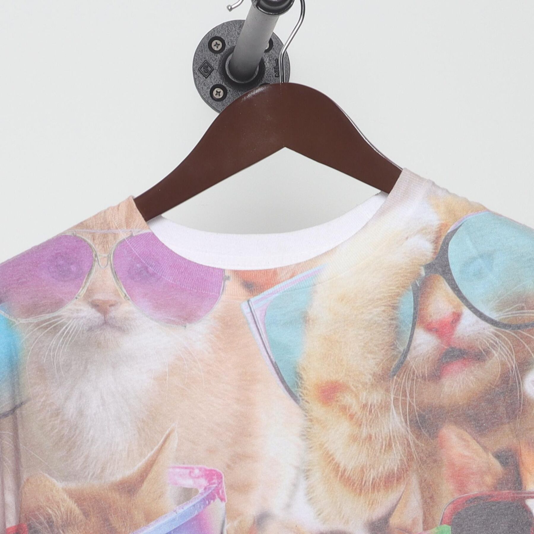 Close-up of the collar and tag on the Vintage Y2K-Era The Mountain "Cats in Sunglasses" All Over Print T-Shirt - M
