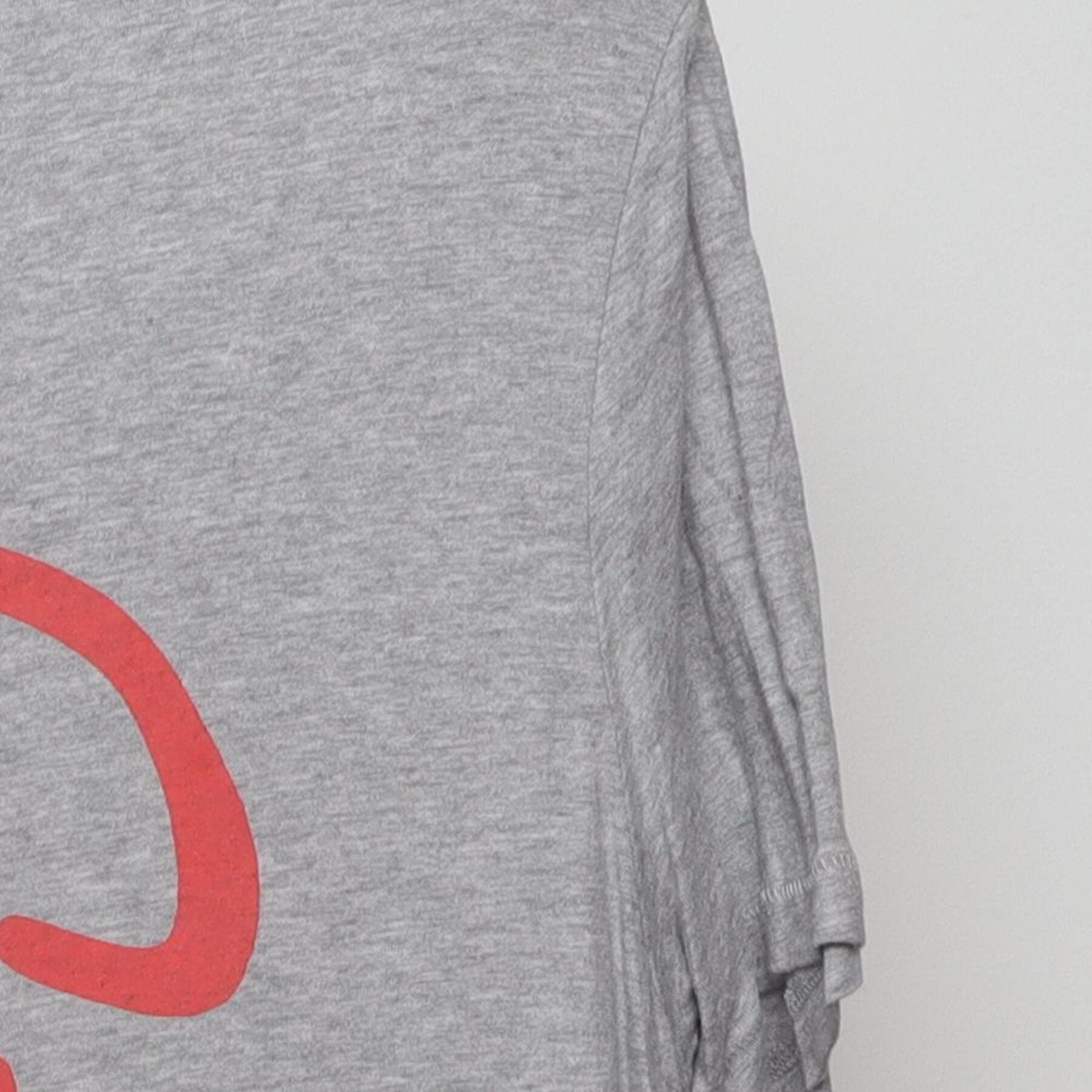 Close-up of the Right sleeve on the Vintage 2000s GAP "Fixie Bicycle" T-Shirt - M