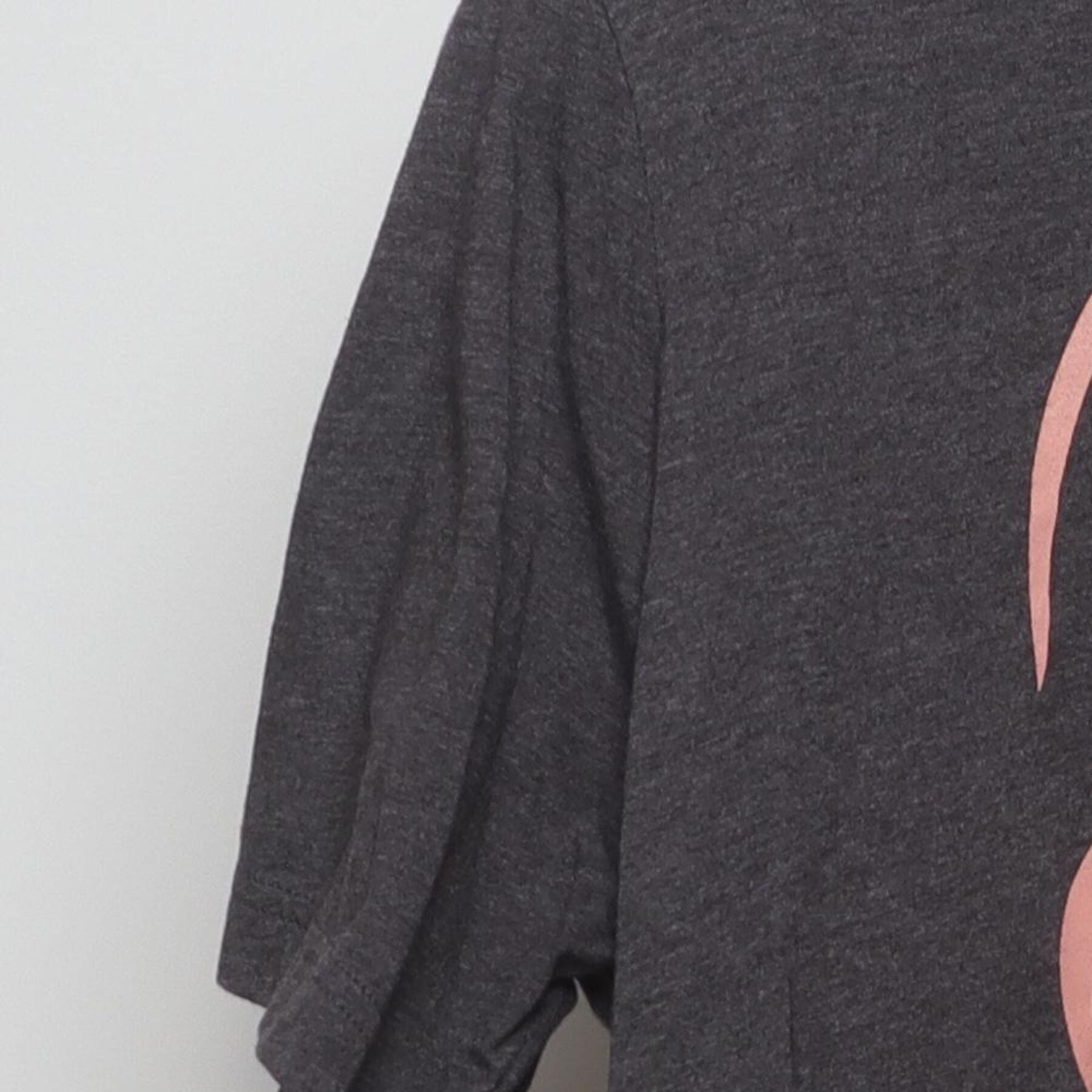 Close-up of the Left sleeve on the Vintage 2010s Graphic "Good Vibes Cat" T-Shirt - L