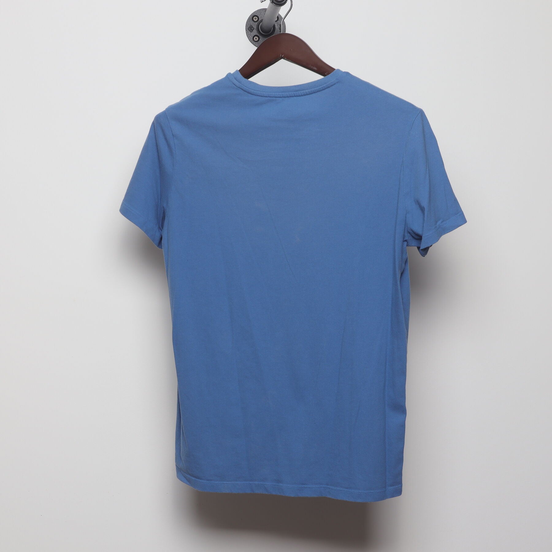 Back view of Vintage Y2K Goodfellow & Co. "Chill Season" T-Shirt - S