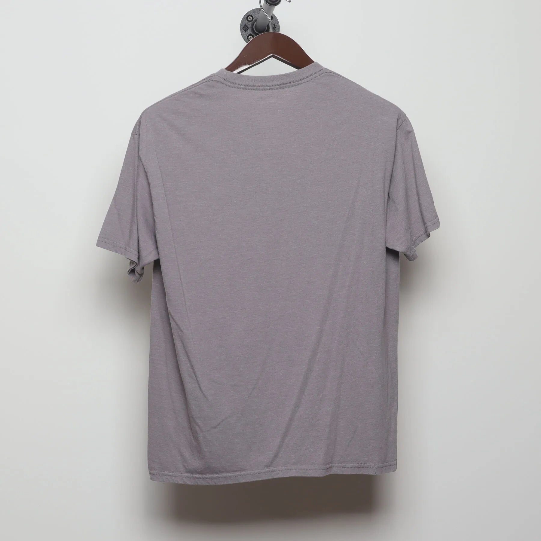 Back view of Vintage Y2K Marmot "Marmot Republic" T-Shirt - M