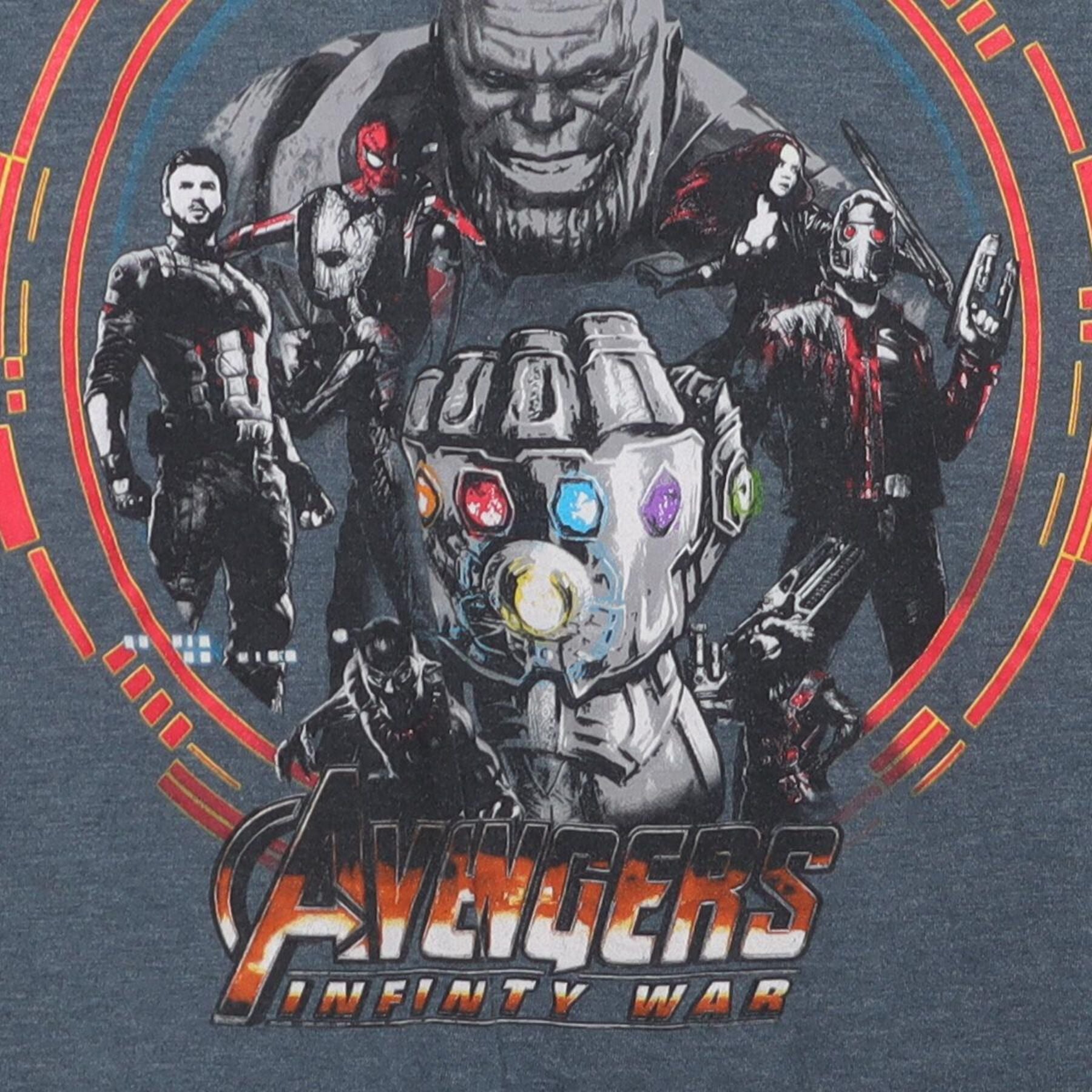 Close-up of the main graphic on the Vintage 2010s Marvel "Avengers Infinity War" T-Shirt - S