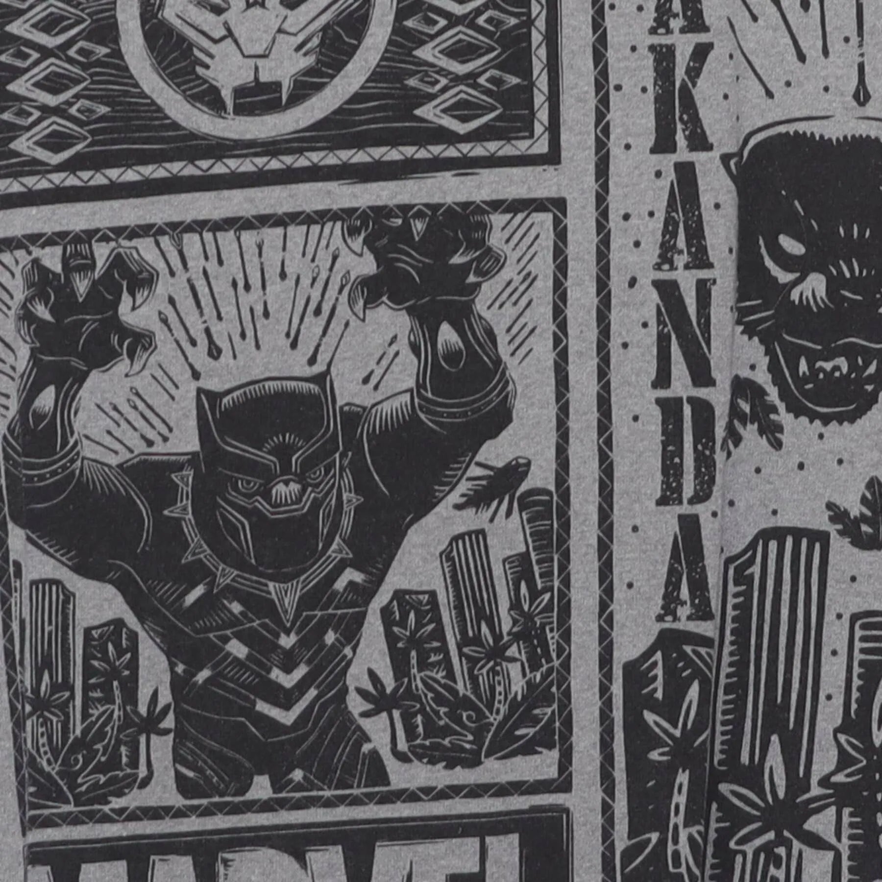 Close-up of the main graphic on the Vintage 2010s Marvel "Black Panther Wakanda" T-Shirt - L