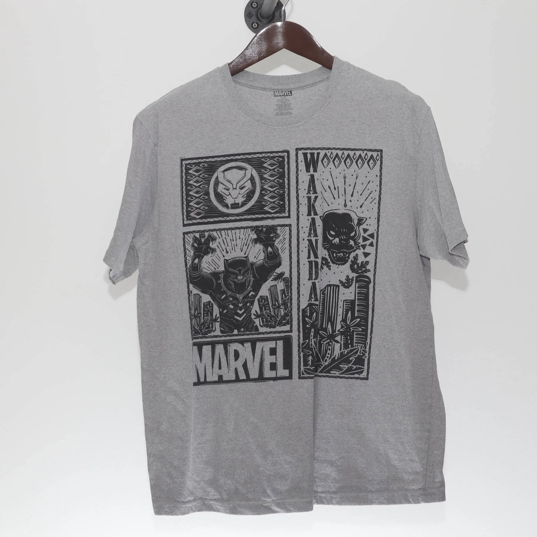 Front view of Vintage 2010s Marvel "Black Panther Wakanda" T-Shirt - L