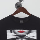 Close-up of the collar and tag on the Modern Las Vegas "Rolling Lips" T-Shirt - L