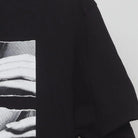 Close-up of the sleeve on the Modern Las Vegas "Rolling Lips" T-Shirt - L