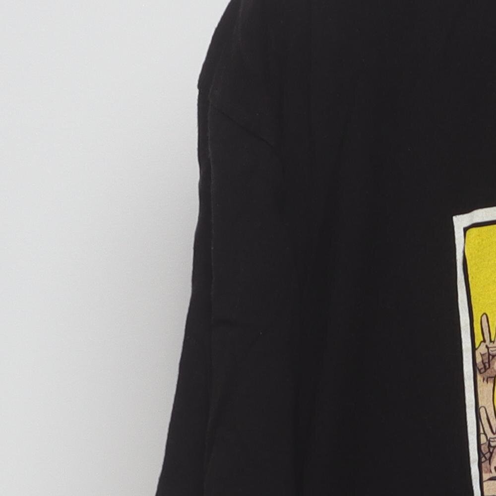 Close-up of the sleeve on the Modern My Hero Academia "Class 1-A Cast" T-Shirt - XL