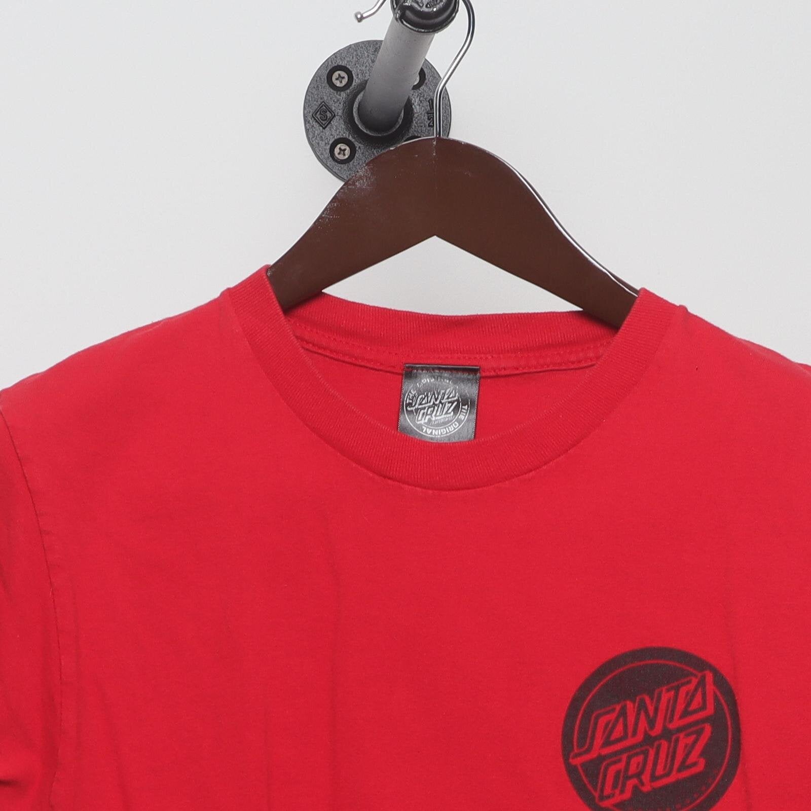 Close-up of the collar and tag on the Modern Santa Cruz Skateboards "Classic Dot Logo" T-Shirt - XS