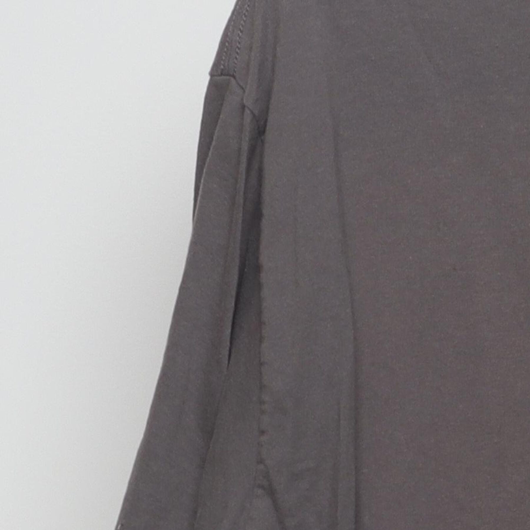 Close-up of the Left sleeve on the Vintage Y2K Jane Austen "More Pride Less Prejudice" T-Shirt - XL