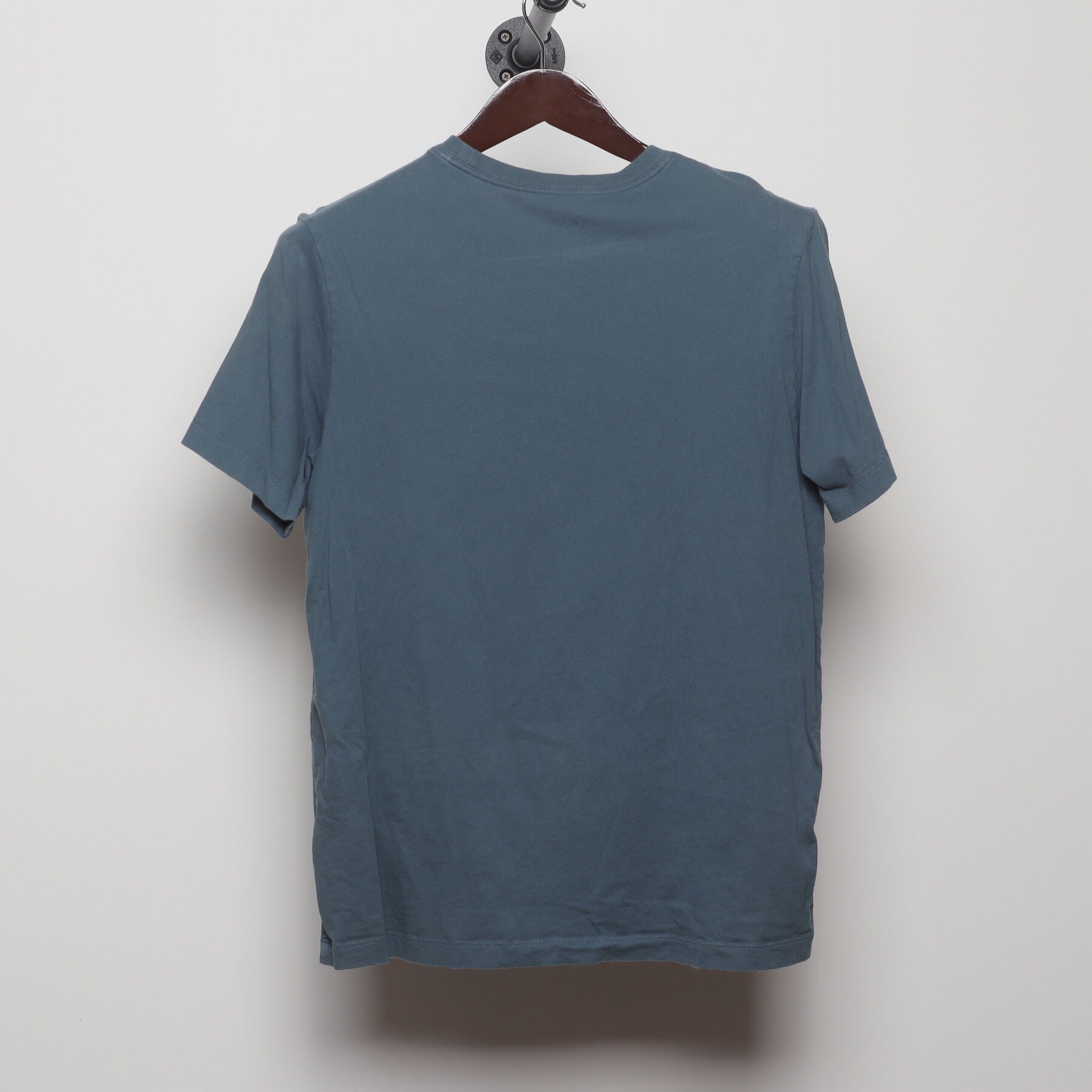 Back view of Vintage 2010s Nike "Just Do It" T-Shirt - S