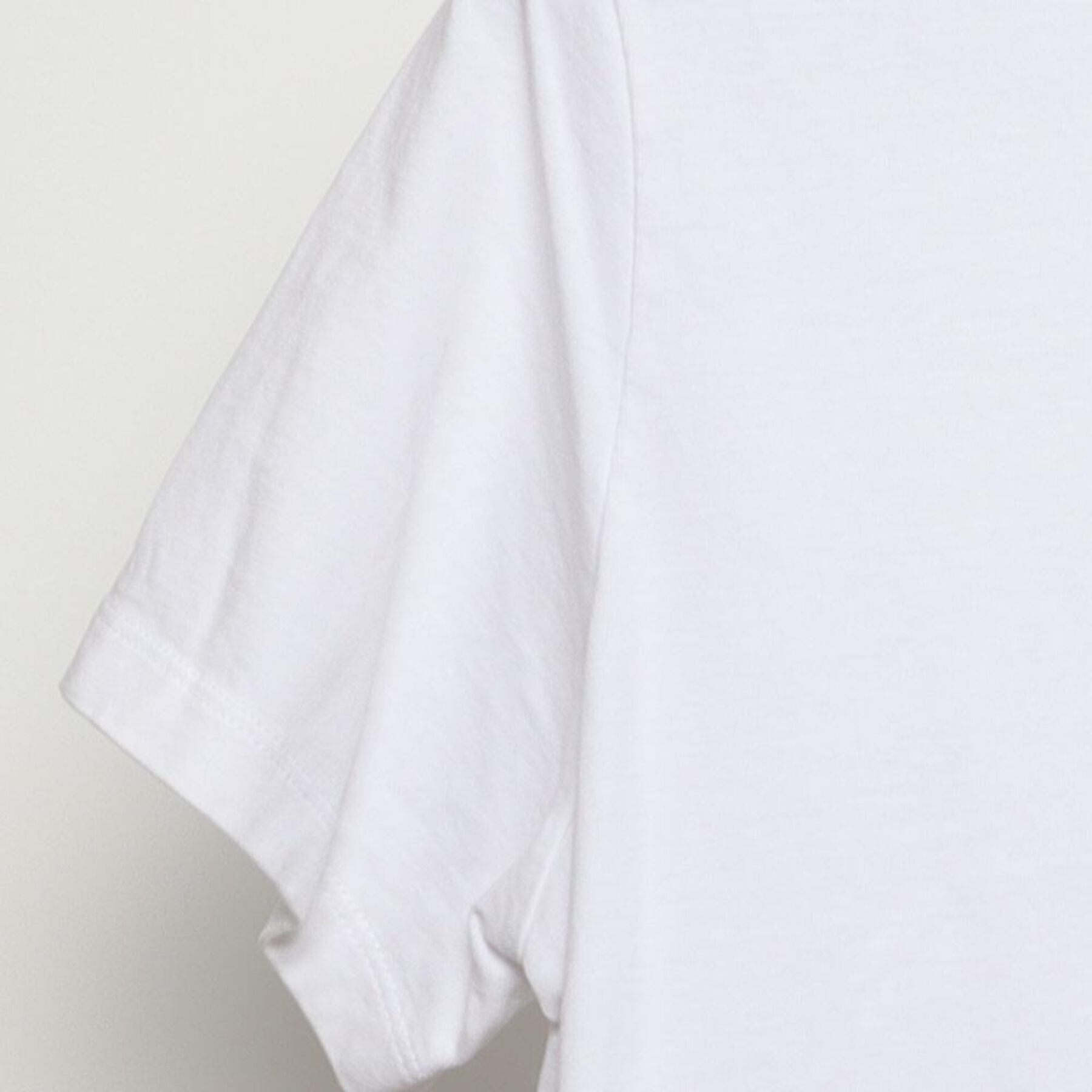Close-up of the Left sleeve on the Vintage 2010s Nike "US Soccer One Nation One Team" T-Shirt - M