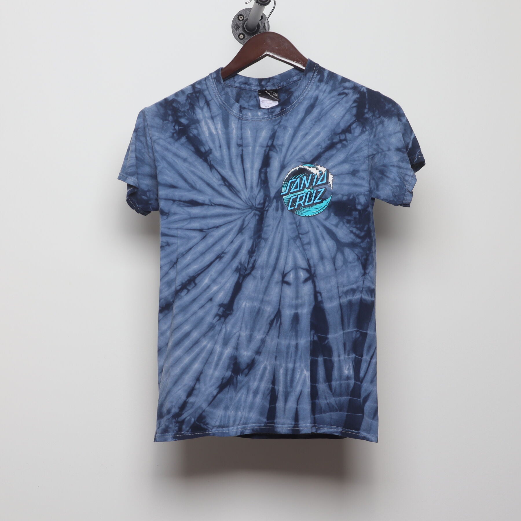 Front view of Vintage Y2K Santa Cruz "Wave Dot Logo" T-Shirt - XS