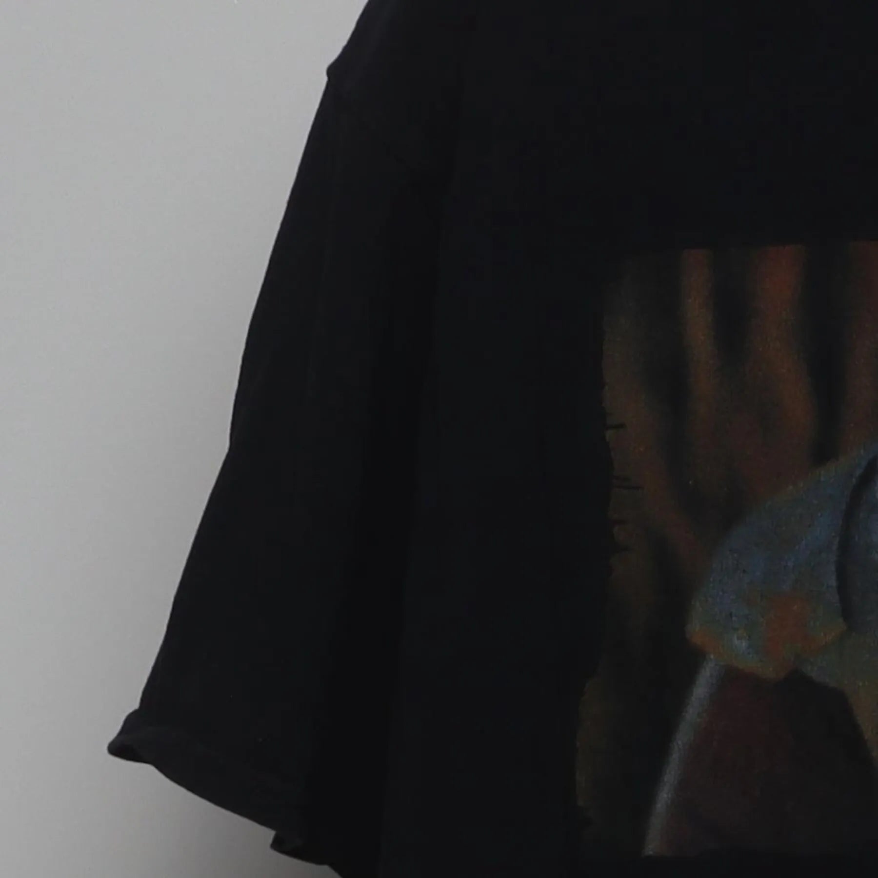 Close-up of the Left sleeve on the Vintage Y2K Star Wars "Boba Fett" T-Shirt - M