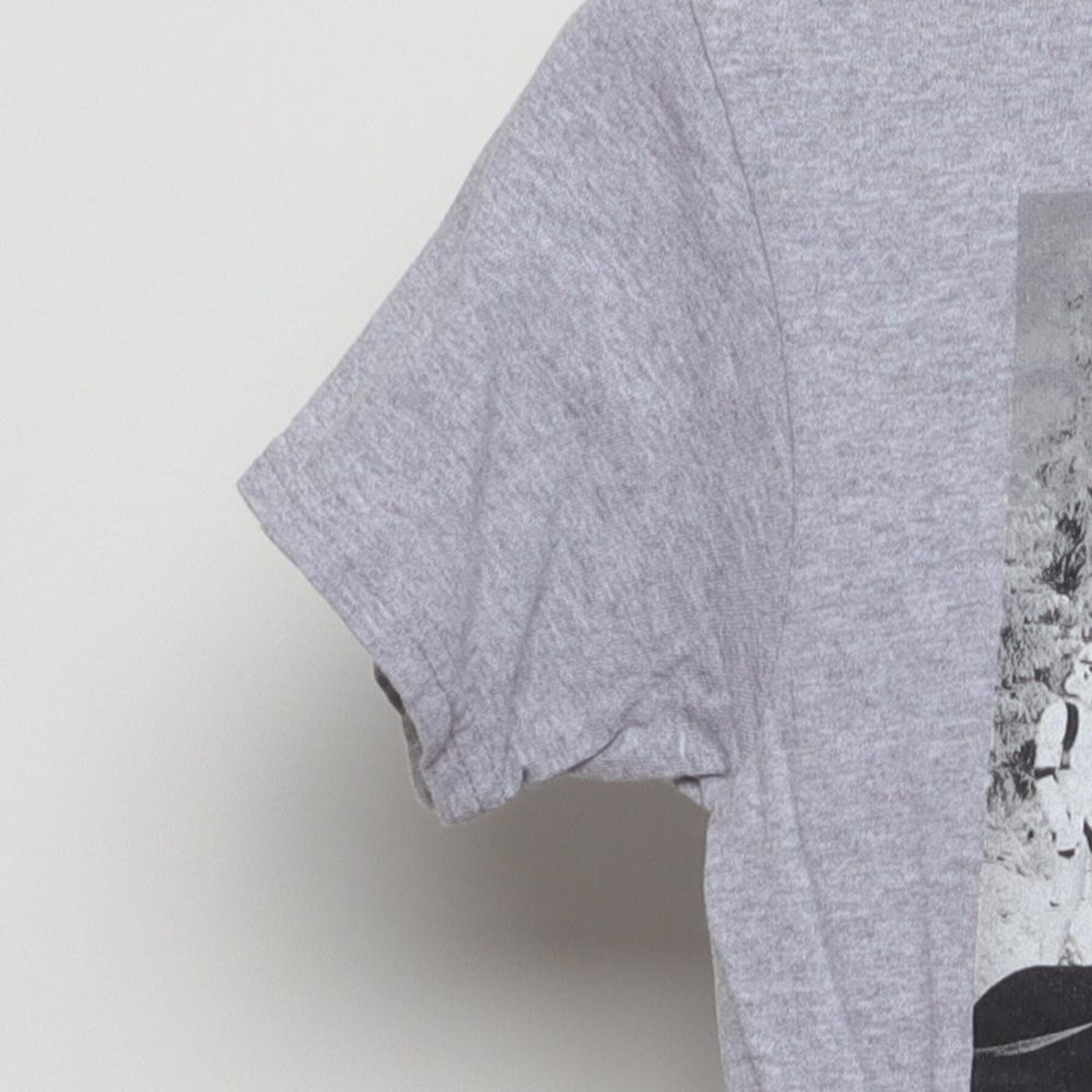 Close-up of the Left sleeve on the Vintage 2010s Star Wars "Darth Vader Sledding" T-Shirt - XS