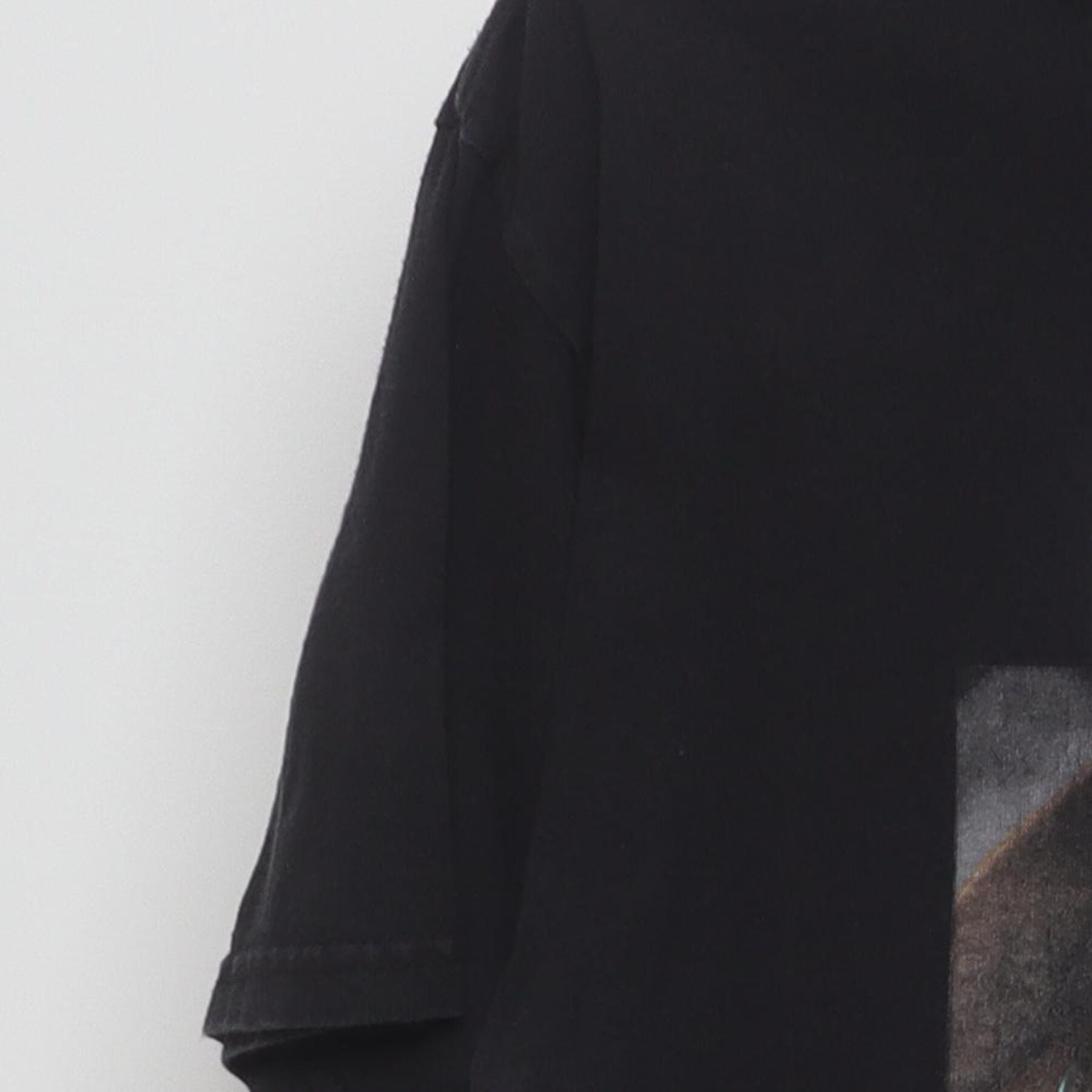 Close-up of the Left sleeve on the Vintage 2020s Star Wars "Grogu Mood" T-Shirt - M