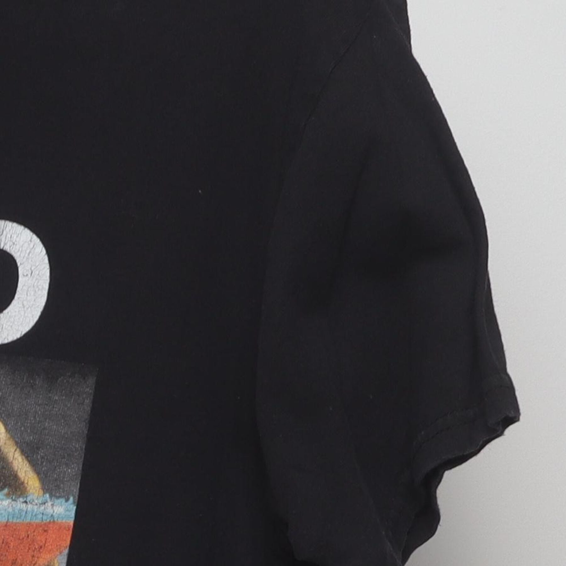 Close-up of the Right sleeve on the Vintage 2020s Star Wars "Grogu Mood" T-Shirt - M