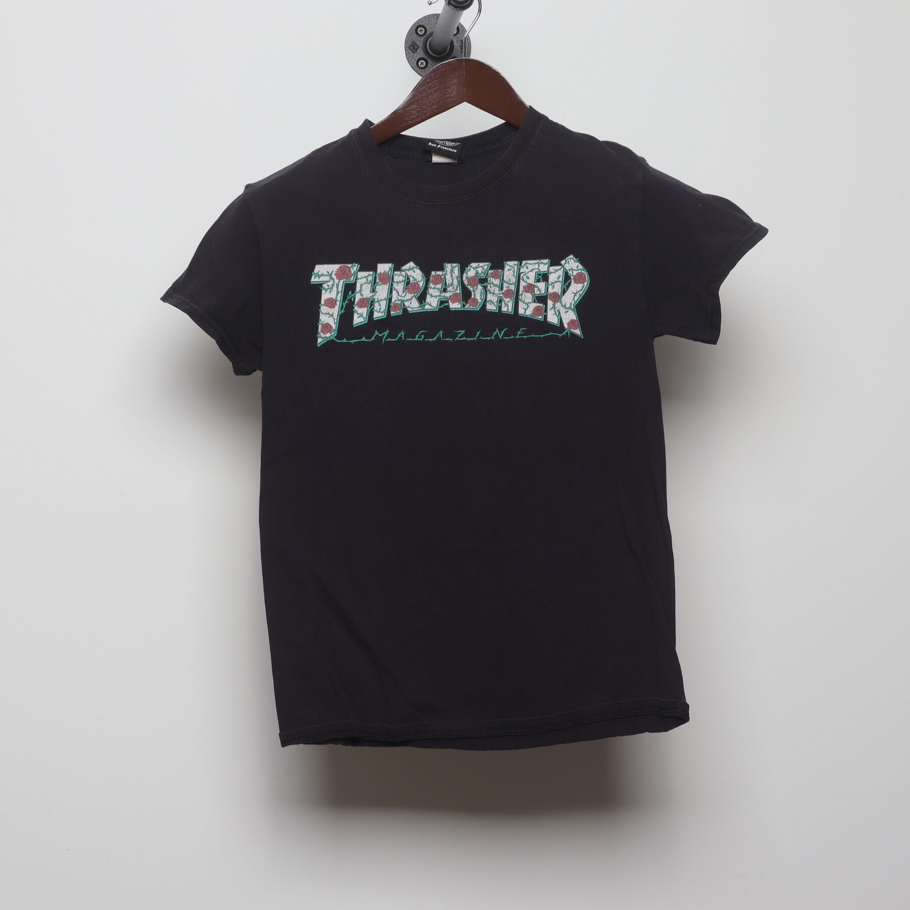Front view of Vintage Y2K Thrasher Magazine "Roses Logo" T-Shirt - XS
