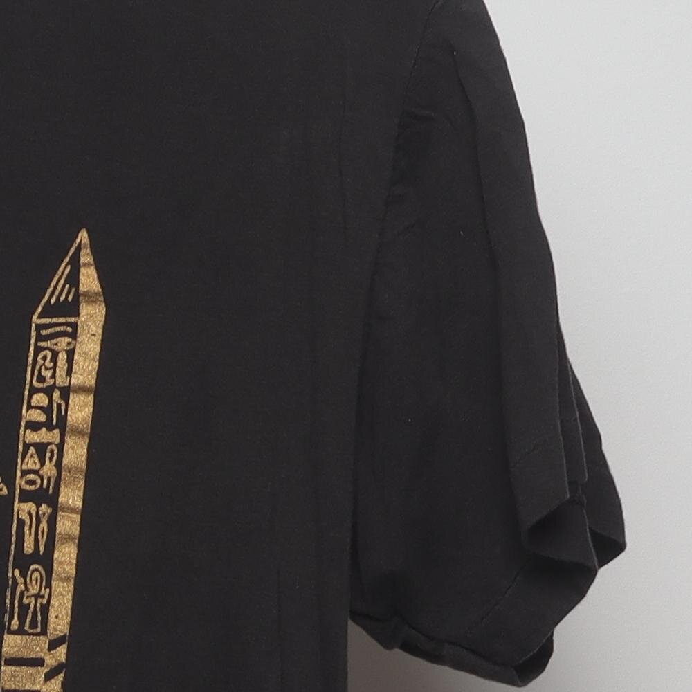 Close-up of the sleeve on the Vintage 1980s Egypt Tourist "Sphinx & Pyramids" T-Shirt - S