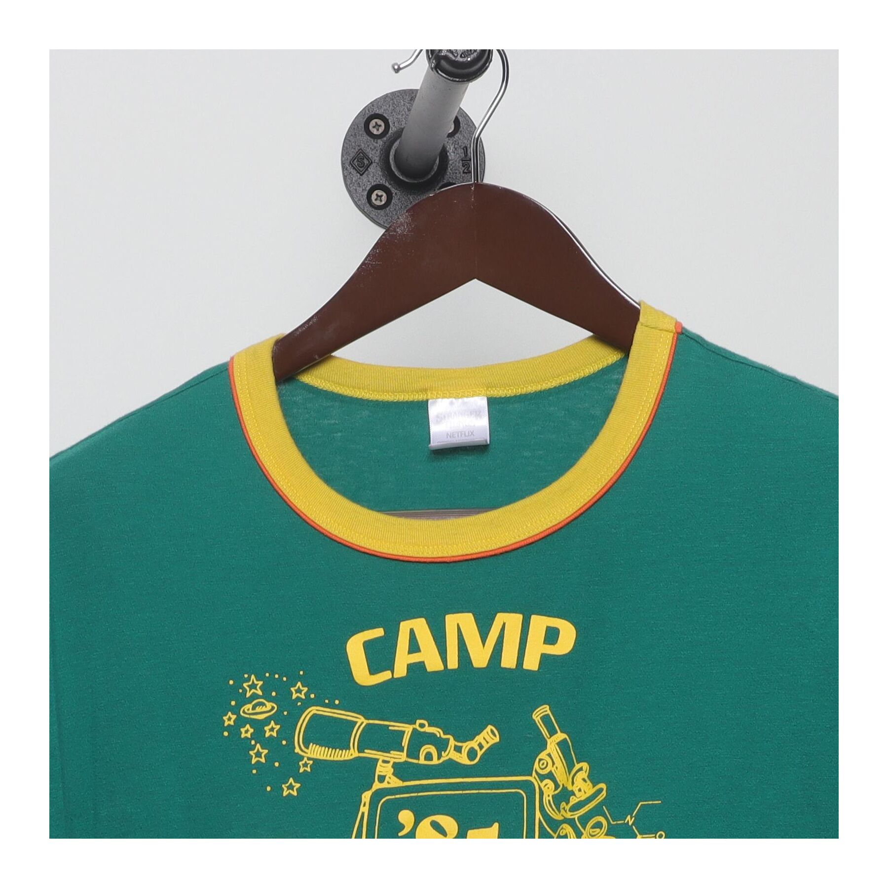 Close-up of the collar and tag on the Vintage 1980s-Style Camp Know Where "'85 Science Camp" T-Shirt - S