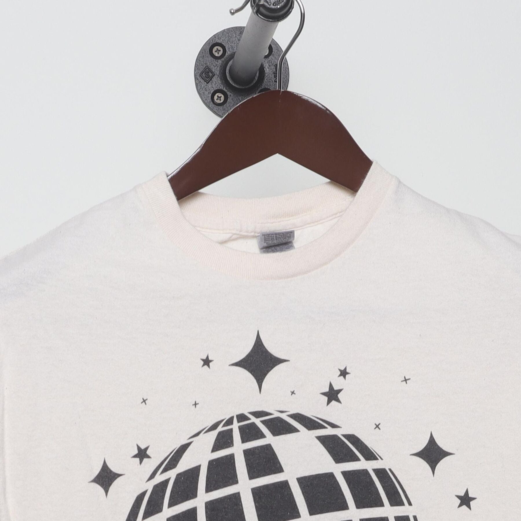 Close-up of the collar and tag on the Vintage Y2K Disco Ball Graphic "It's A Good Good Good Good Time" T-Shirt - S