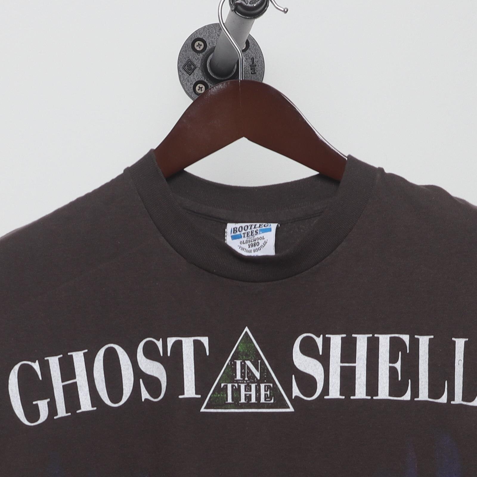 Close-up of the collar and tag on the Vintage 1990s Ghost in the Shell "1995 Movie Promo" T-Shirt - L