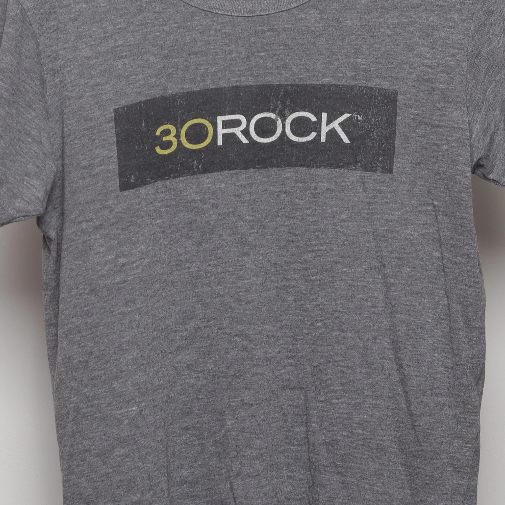 Close-up of the main graphic on the Vintage 2000s 30 Rock TV Show Promo T-Shirt M