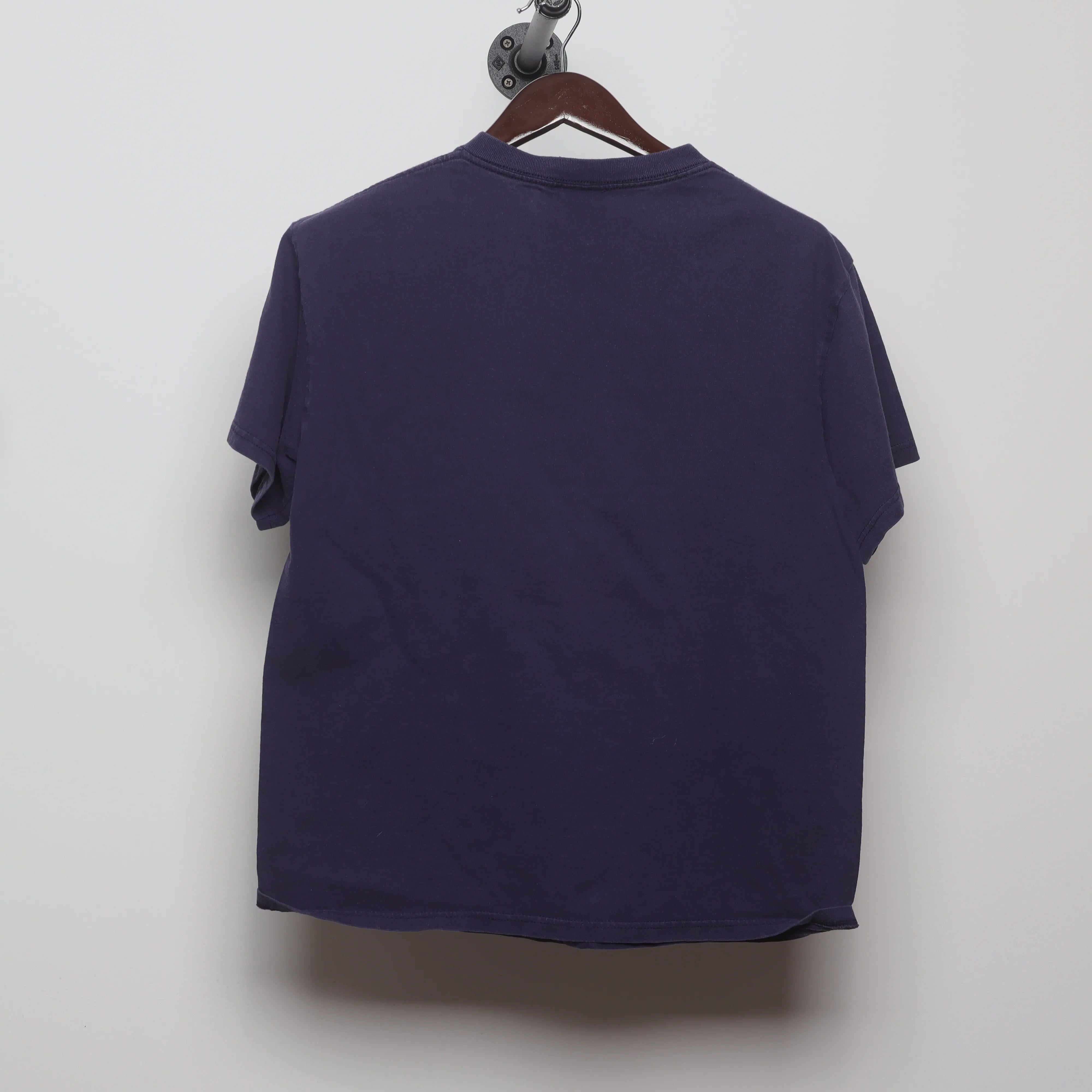 Back view of Vintage 2000s Boston Red Sox Graphic T-Shirt L