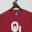 Close-up of the collar and tag on the Vintage 2000s Oklahoma Sooners OU Logo T-Shirt XL