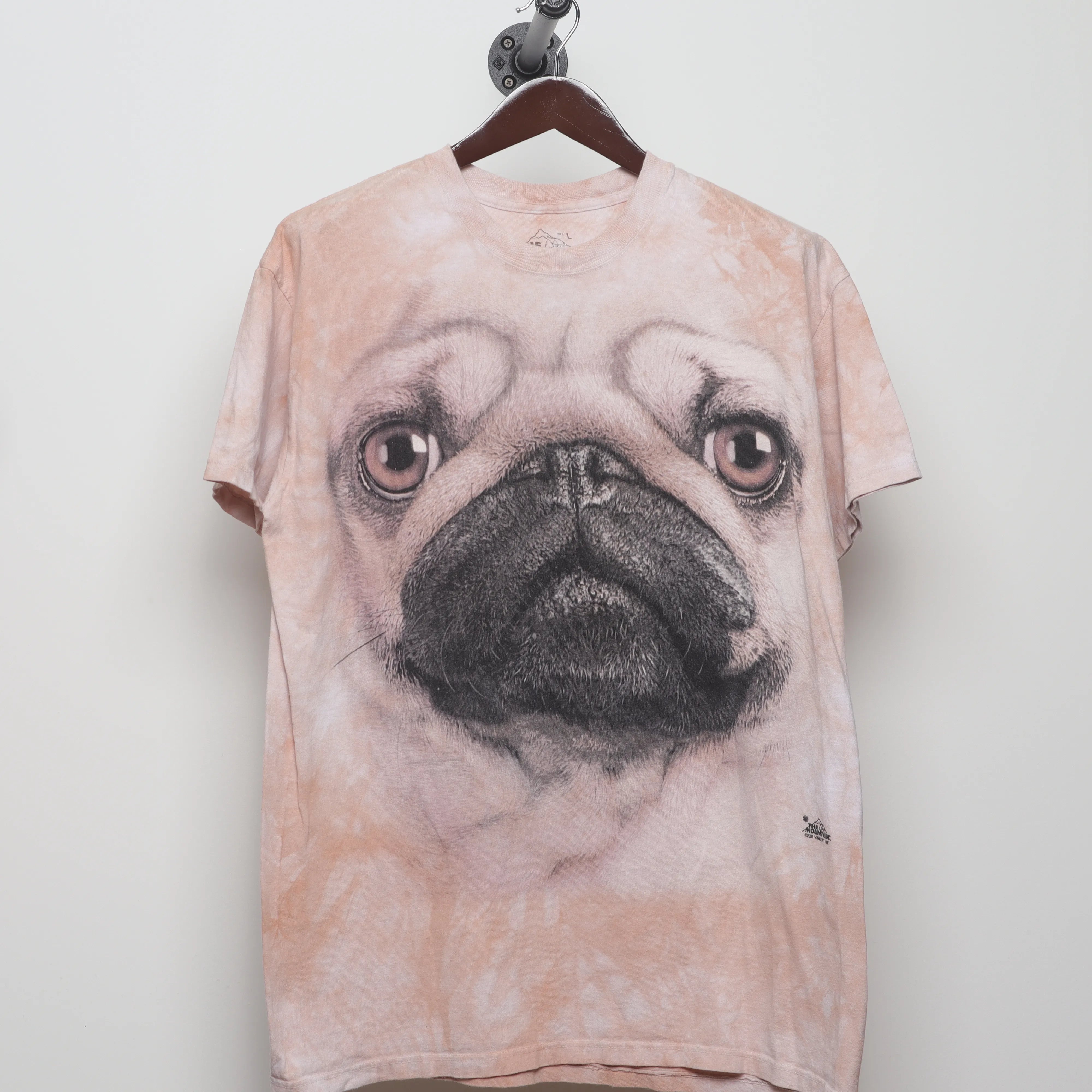 Front view of Vintage 2000s The Mountain Pug Big Face T-Shirt L