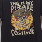 Close-up of the main graphic on the Vintage 2010s Funny Pirate Skull T-Shirt M