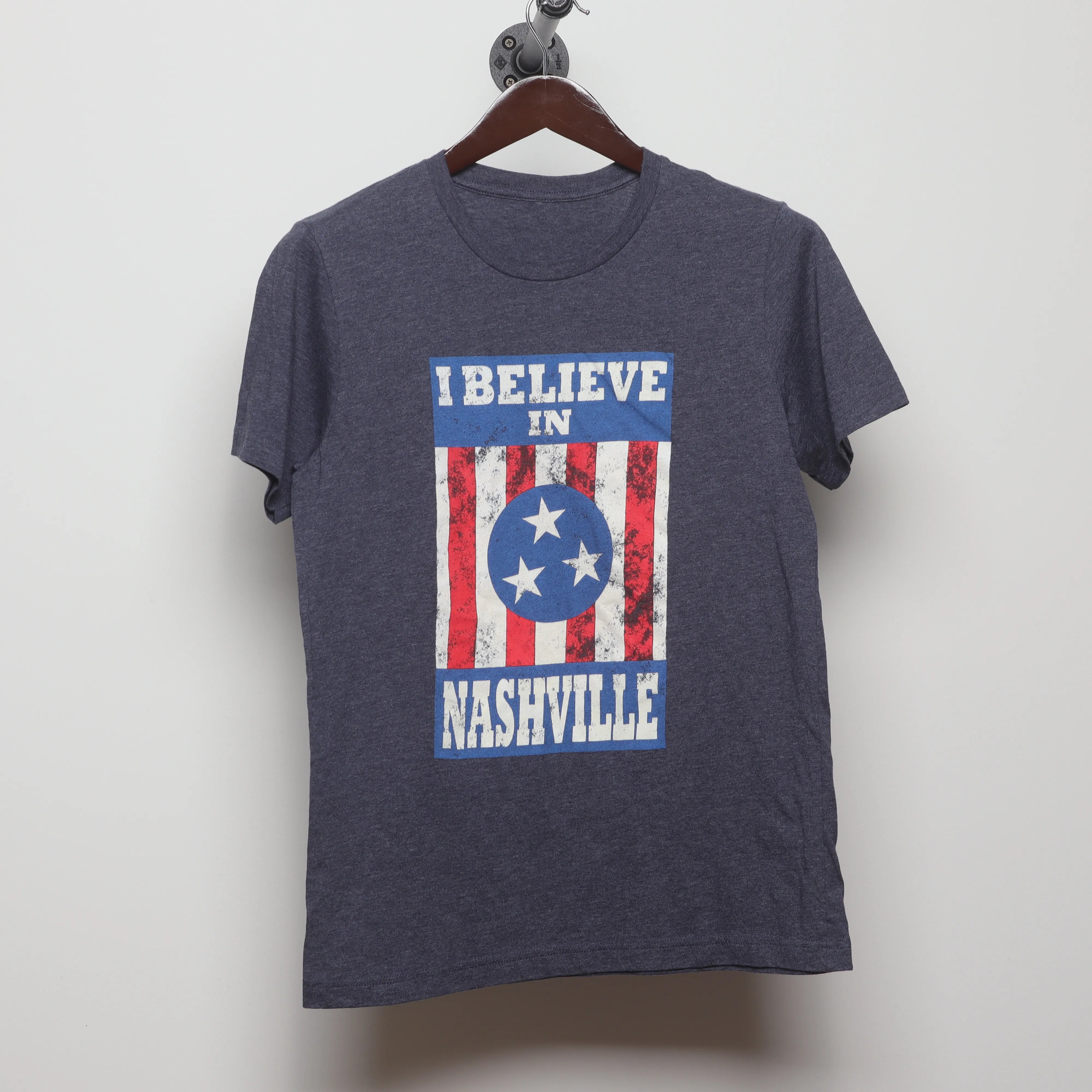 Front view of Vintage 2010s I Believe In Nashville Graphic T-Shirt M