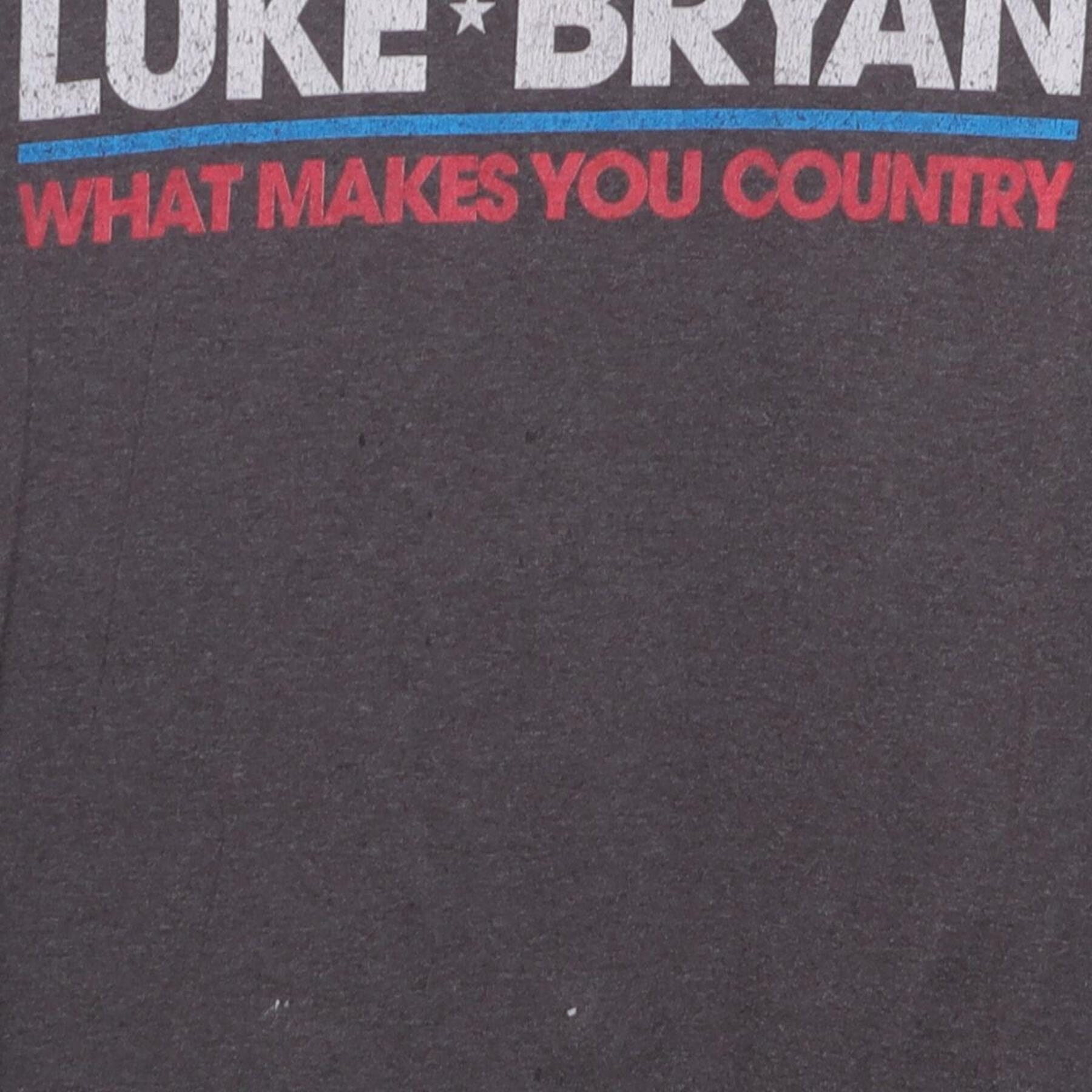 Close-up of the main graphic on the Vintage 2010s Luke Bryan "What Makes You Country Tour 2018" T-Shirt - M