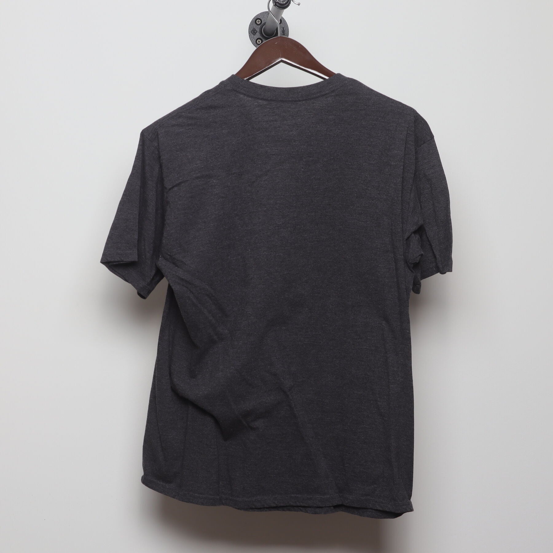 Back view of Vintage 2010s Marvel "Captain America Shield" T-Shirt - L