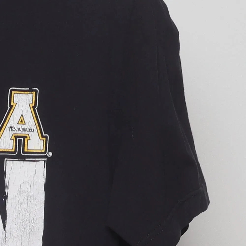 Close-up of the sleeve on the Vintage 2010s Nike Appalachian State "Man Up" T-Shirt - S