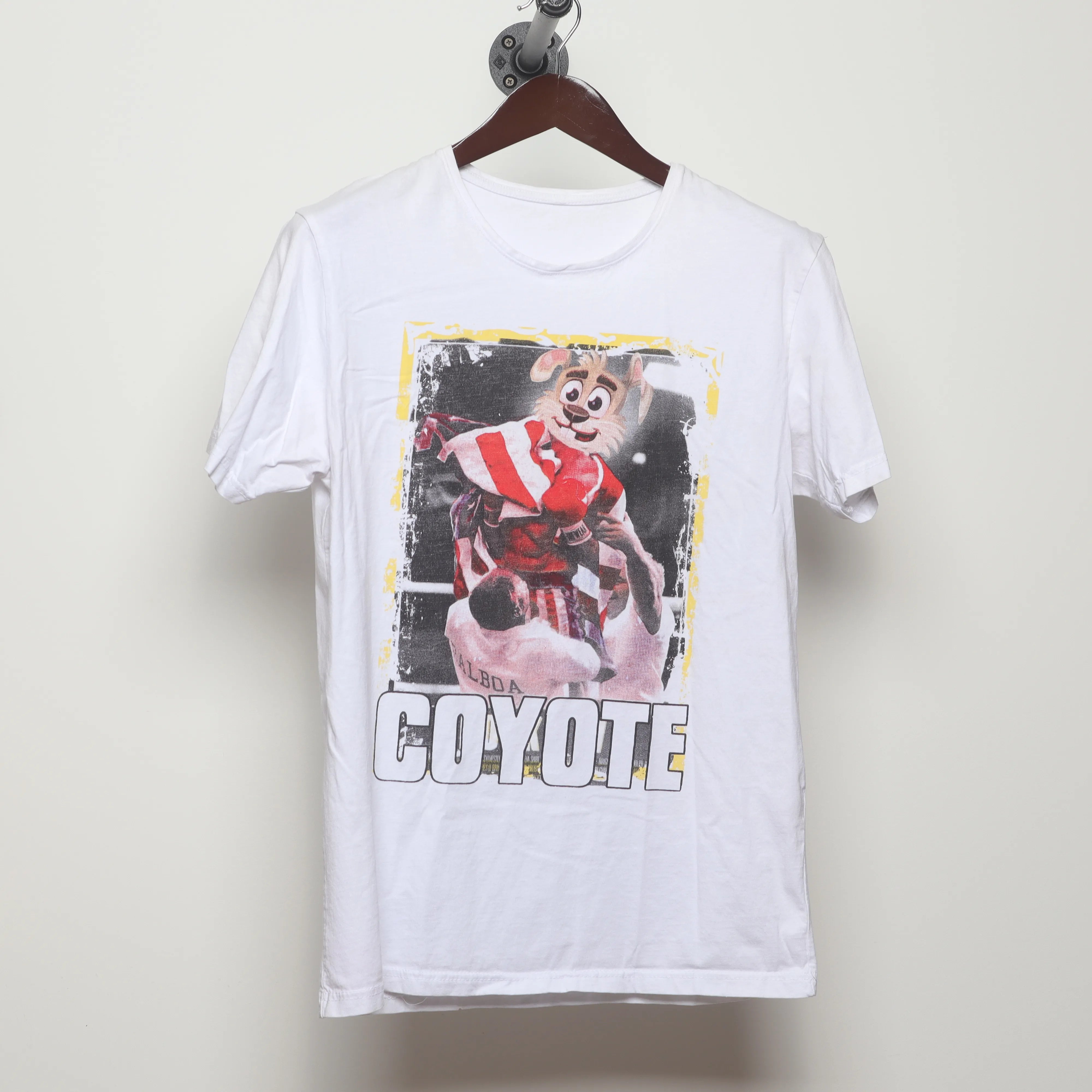 Front view of Vintage 2010s Spurs Coyote Rocky Parody Tee L