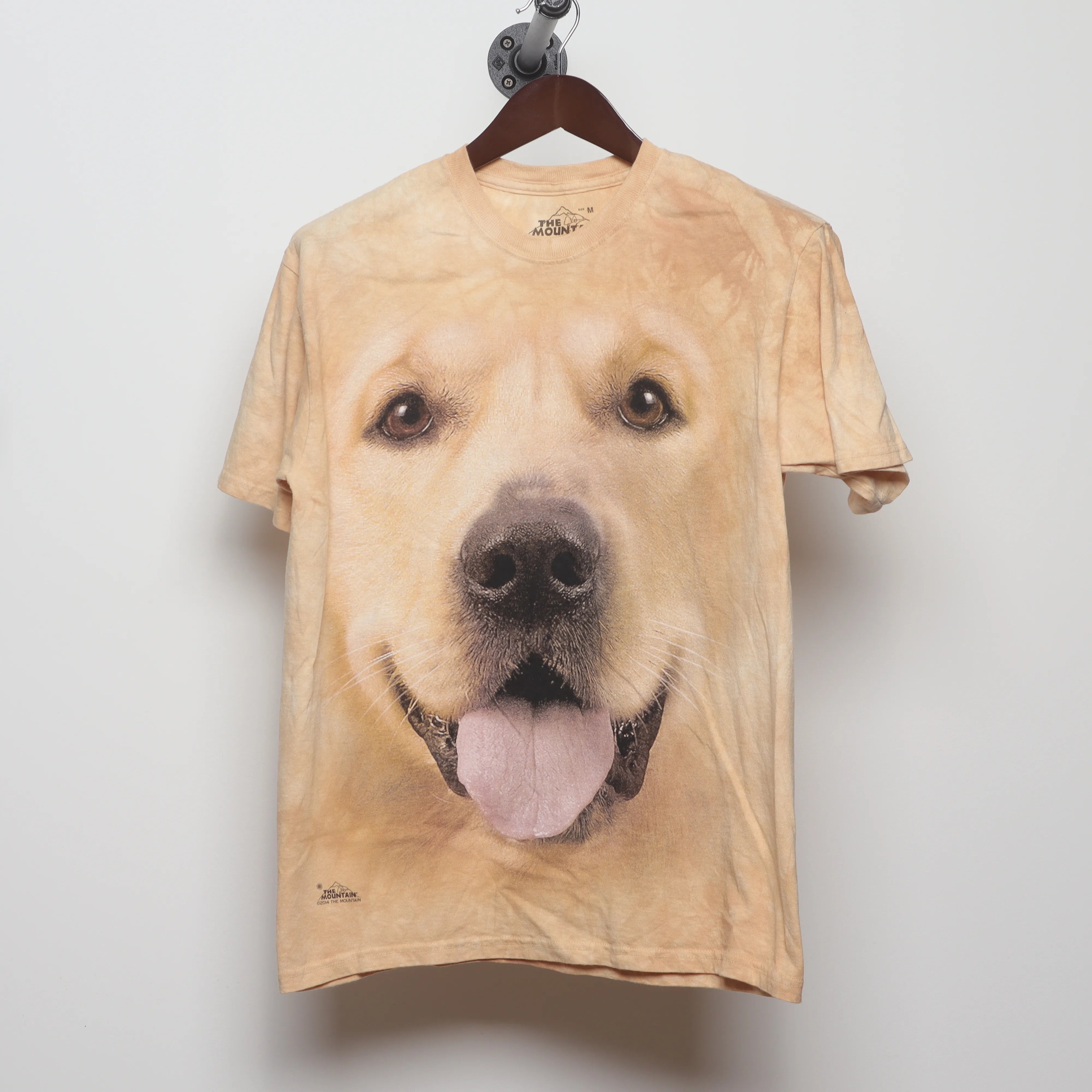 Front view of Vintage 2010s The Mountain Labrador Dog Face T-Shirt M
