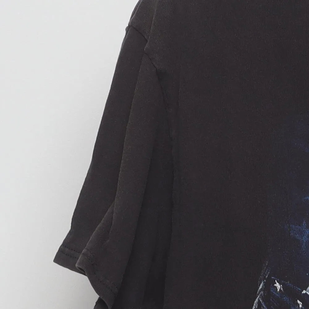 Close-up of the sleeve on the Vintage 2010s Toby Keith "Interstates & Tailgates" T-Shirt - XL