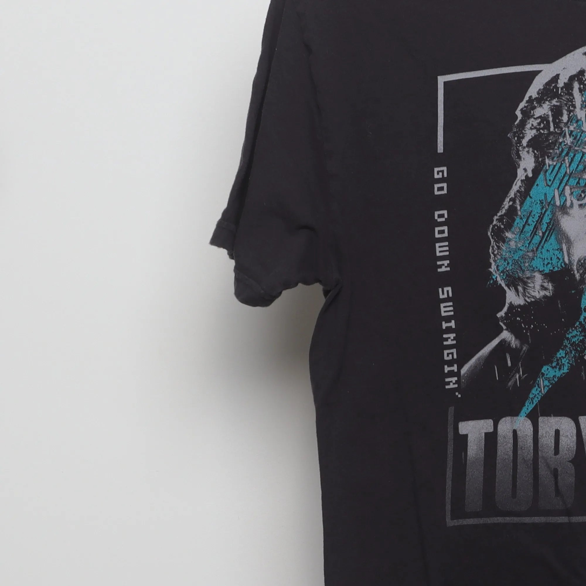 Close-up of the sleeve on the Vintage 2010s TobyMac The Elements Tour T-Shirt M