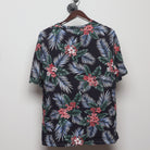 Back view of Vintage 2010s Tropical Hawaiian Print T-Shirt L