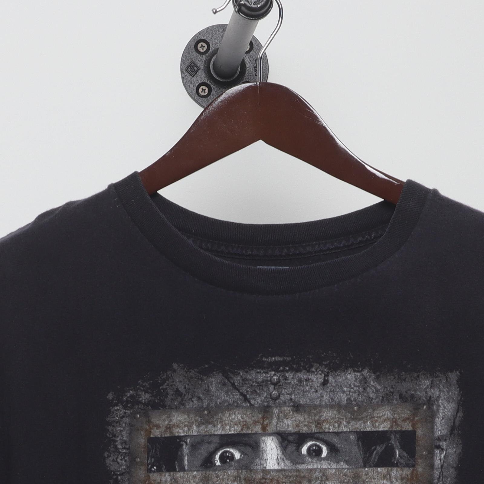 Close-up of the collar and tag on the Vintage 2010s WWE Dean Ambrose "Ambrose Asylum" T-Shirt - XXL