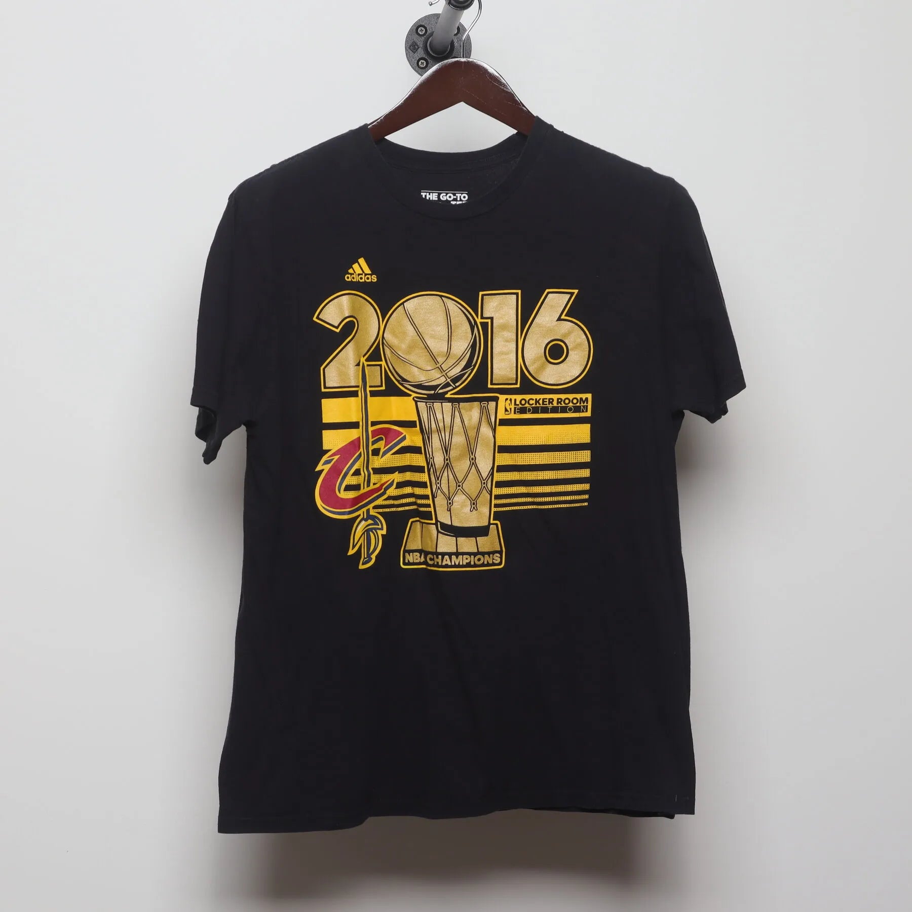 Front view of Vintage 2016 Cleveland Cavaliers "NBA Champions" T-Shirt - M