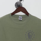 Close-up of the collar and tag on the Vintage Y2K Gildan "Defend 2nd Amendment Skull" T-Shirt - L