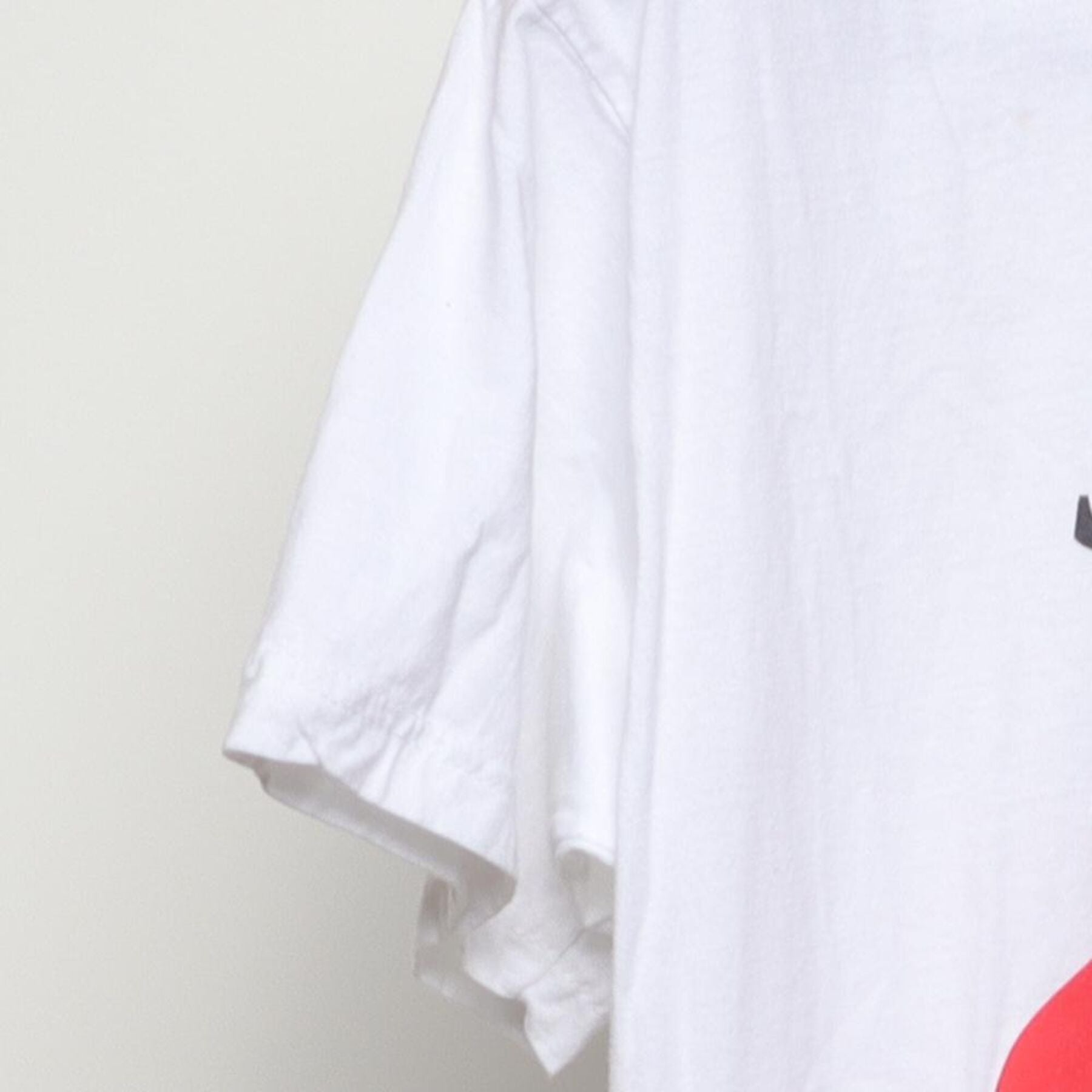 Close-up of the Left sleeve on the Vintage Y2K Special K "Special Kuyt" T-Shirt - M