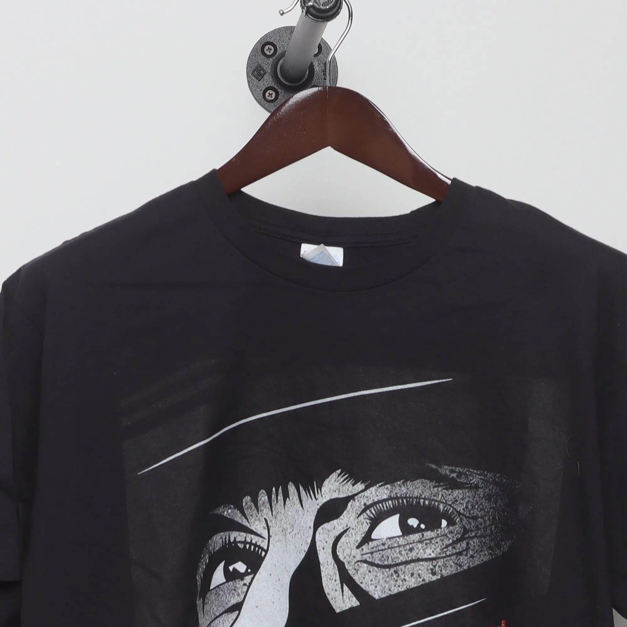 Close-up of the collar and tag on the Vintage 90s Style Ayrton Senna F1 Racing Tee L