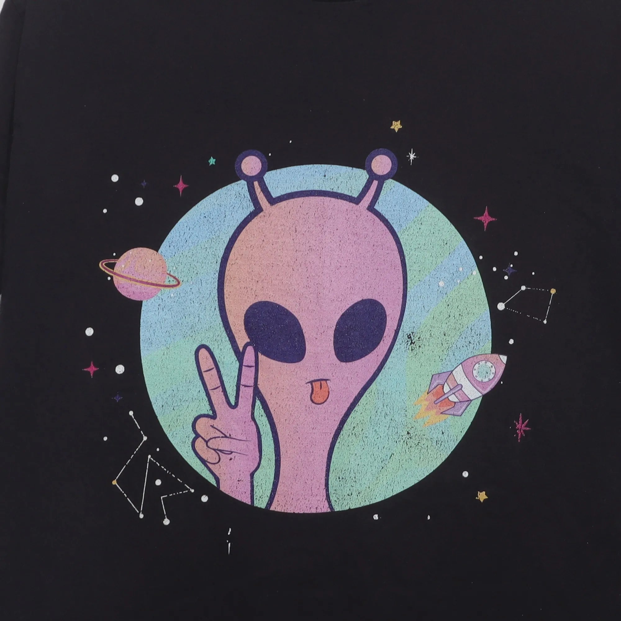 Close-up of the main graphic on the Vintage Alien Peace Sign Space Graphic T-Shirt L